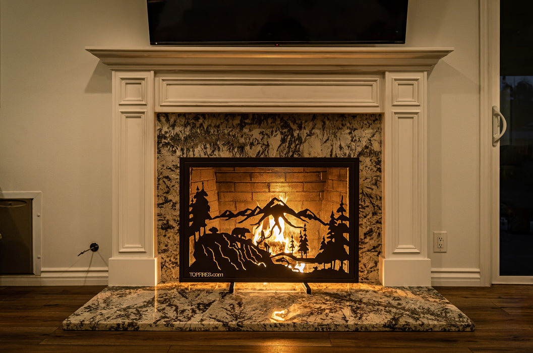 The Outdoor Plus 40-inch x 30-inch Decorative Fireplace Screen - Big Bear