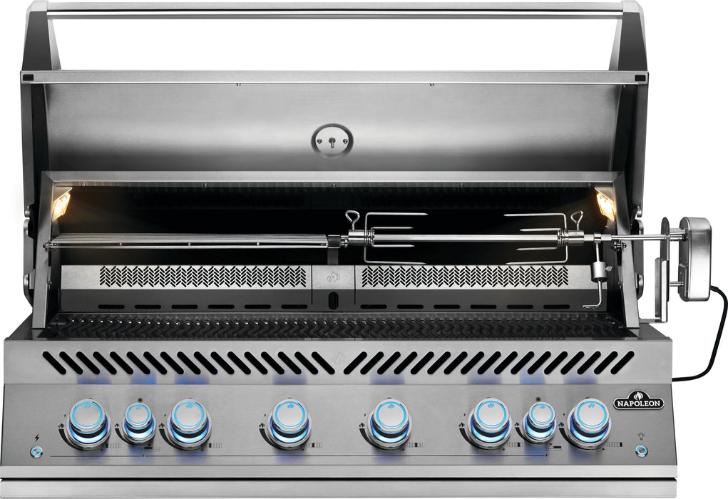 700 Series 44 RB Built-in Gas Grill – with rotisserie, front view, view 2