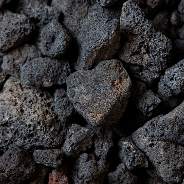 The Outdoor GreatRoom Black lava rock LAVA-BLK