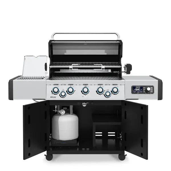 Broil King Regal Q 590 Pro IR Freestanding