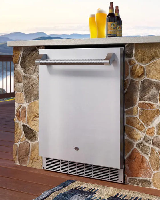 Hestan 24″ Outdoor Refrigerator, Solid Reversible Door, with Lock - ERS24 Hestan Dreamwood Living