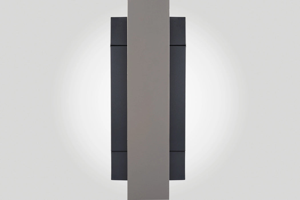 Napoleon CLEARion Elite electric fireplace, thick black trim side detail