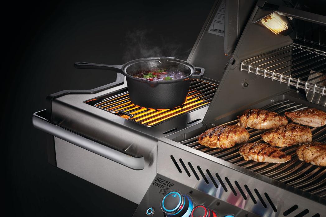 56051 Cast Iron Sauce Pan with Lid – in use